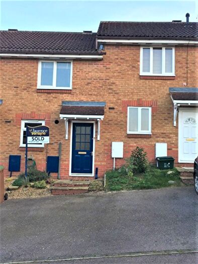 2 Bedroom Terraced House To Rent In Oak Grove, Daventry, NN11