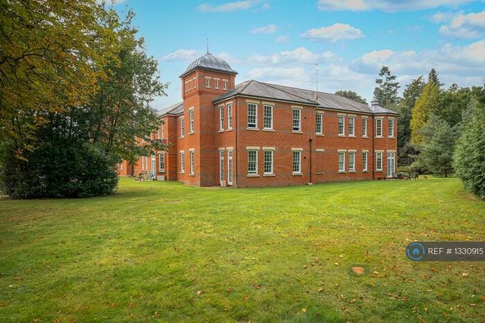 2 Bedroom Flat To Rent In Napsbury Park, London Colney, St.Albans, AL2