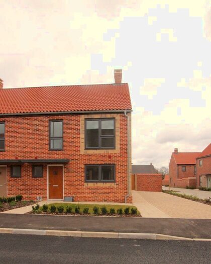 3 Bedroom Semi-Detached House To Rent In St Giles Park, Cringleford, NR4