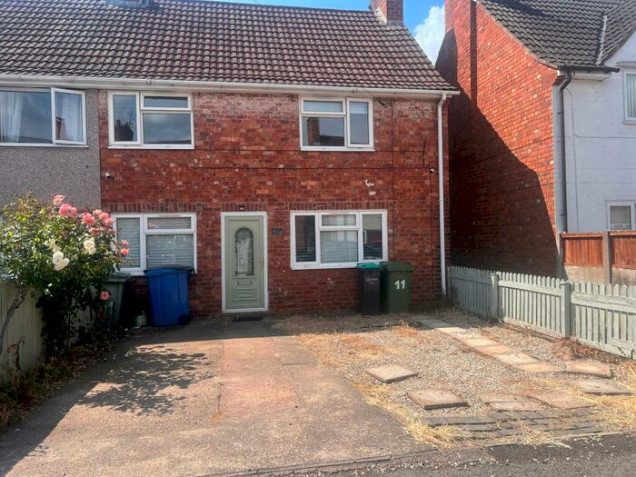3 Bedroom End Of Terrace House To Rent In First Avenue, Rainworth, NG21