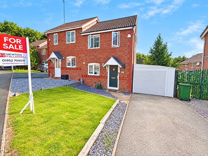 2 Bedroom Semi Detached House For Sale In Magpie Way, Telford, TF4
