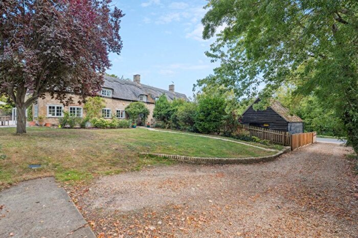 4 Bedroom Semi-Detached House For Sale In High Street, Yelling, St Neots, PE19