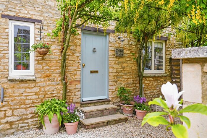 3 Bedroom Barn Conversion For Sale In Church Street, Ducklington, Witney, OX29