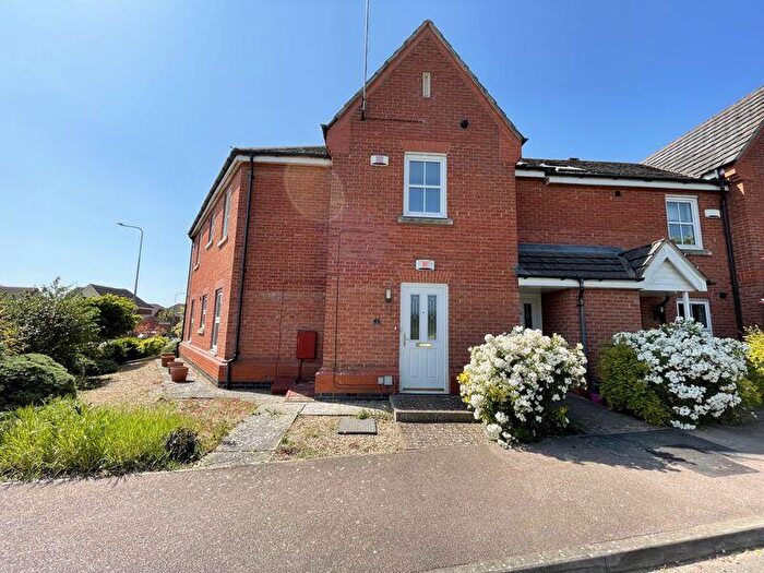 2 Bedroom Maisonette To Rent In Brigadier Close, Wootton Northampton, NN4