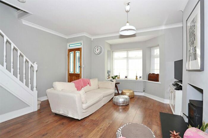 2 Bedroom End Of Terrace House To Rent In Palmeira Road, Bexleyheath, Kent, DA7
