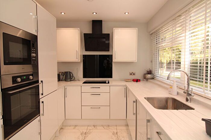 2 Bedroom Flat To Rent In West Acre, Westfield Road, Edgbaston, Birmingham, B15