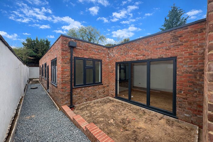 2 Bedroom Property To Rent In Ashburton Road, Croydon, CR0