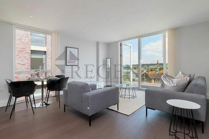 2 Bedroom Flat To Rent In Hamond Court, Queenshurst Square, KT2