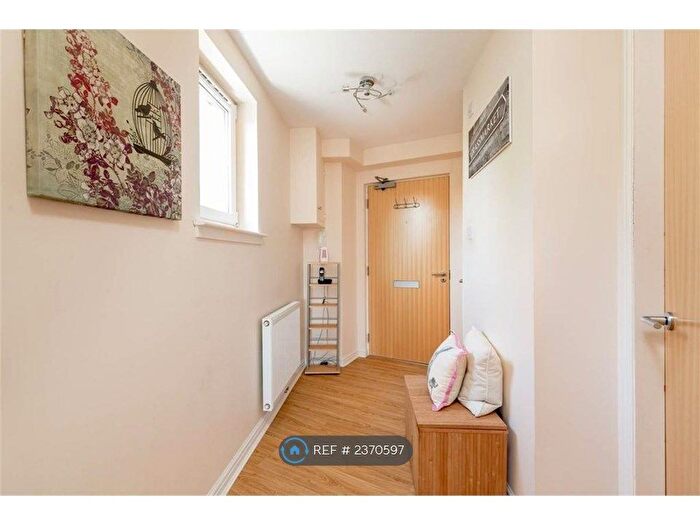 1 Bedroom Flat To Rent In Bonnyhaugh Lane, Edinburgh, EH6