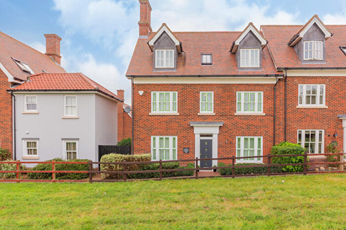 5 Bedroom Semi-Detached House To Rent In Elizabeth Lockhart Way, Braintree, Essex, CM7