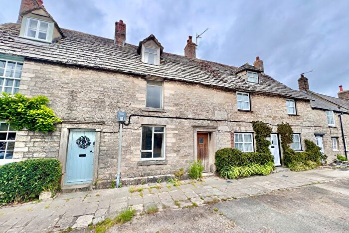 2 Bedroom Terraced House For Sale In East Street, Corfe Castle, BH20