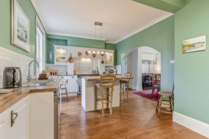 5 Bedroom Detached House For Sale In Littleham Road, Exmouth, EX8