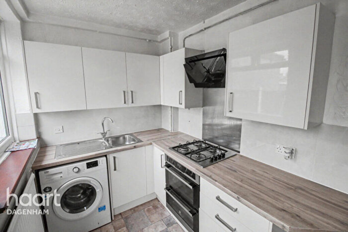 3 Bedroom Terraced House To Rent In Northfield Road, Dagenham, RM9