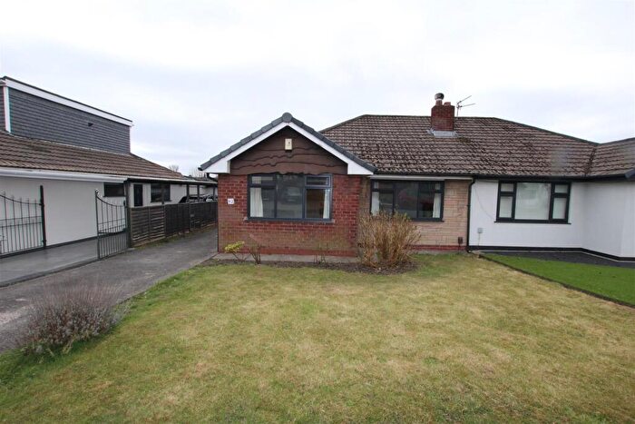 2 Bedroom Semi-Detached Bungalow To Rent In Wyre Drive, Worsley, Manchester, M28