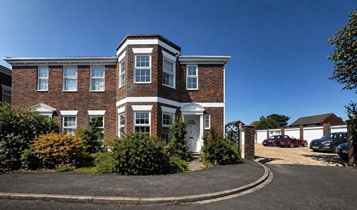 3 Bedroom End Of Terrace House For Sale In Heathfield Green, Midhurst, West Sussex, GU29