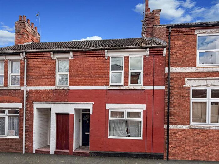 3 Bedroom Terraced House To Rent In Shaftesbury Street, Kettering, NN16