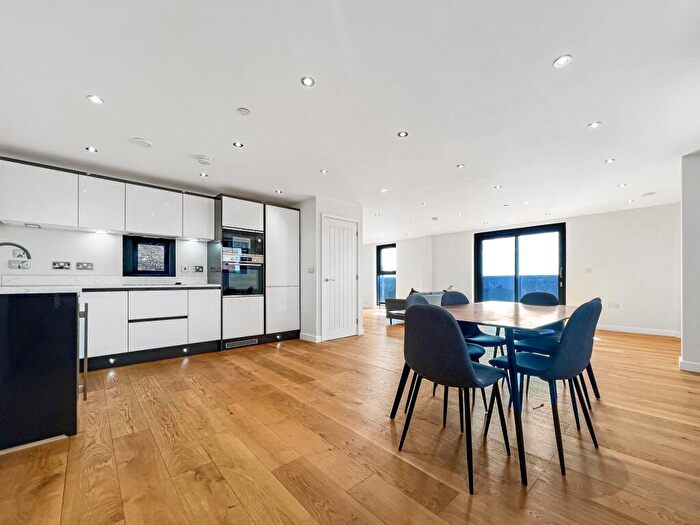 3 Bedroom Apartment To Rent In Block E Victoria Riverside, Atkinson Street, Leeds, LS10