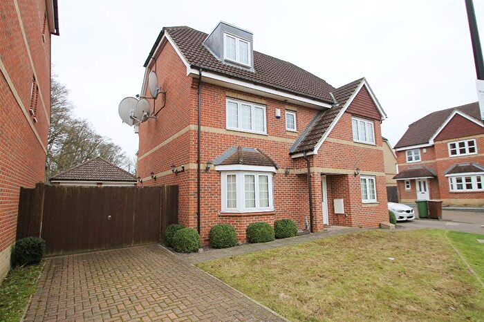 5 Bedroom Property To Rent In Wellsfield, Bushey, WD23