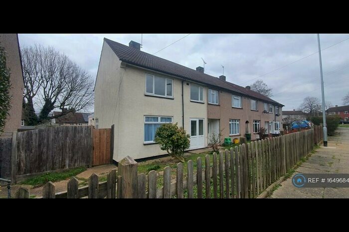 3 Bedroom End Of Terrace House To Rent In Clarendon Green, Orpington, BR5