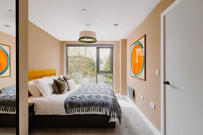 2 Bedroom Apartment To Rent In Inkwell Place, Birmingham, B16