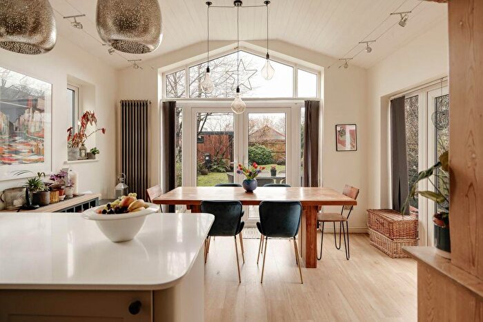 4 Bedroom Semi Detached House For Sale In Kings Drive | Bishopston, BS7