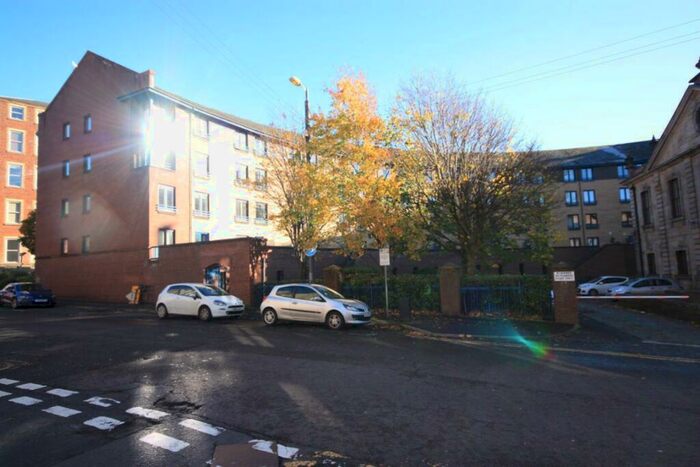 2 Bedroom Flat To Rent In Flat / Turnbull Street, G1