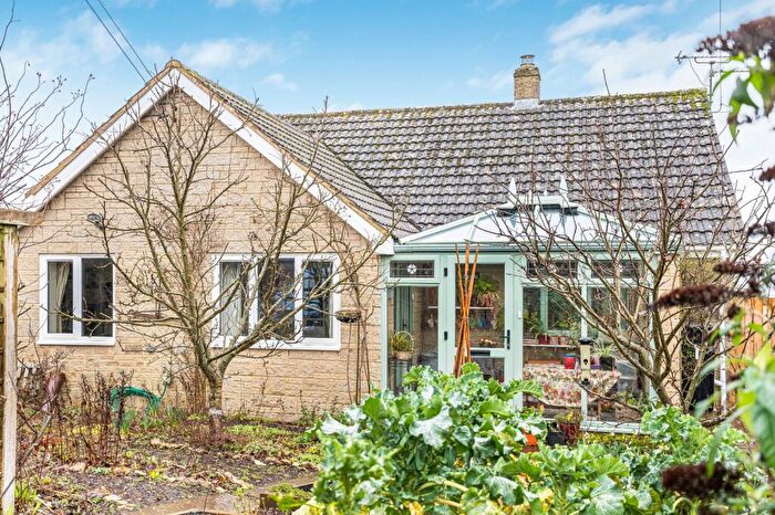 4 Bedroom Bungalow For Sale In France Lynch, Stroud, Gloucestershire, GL6