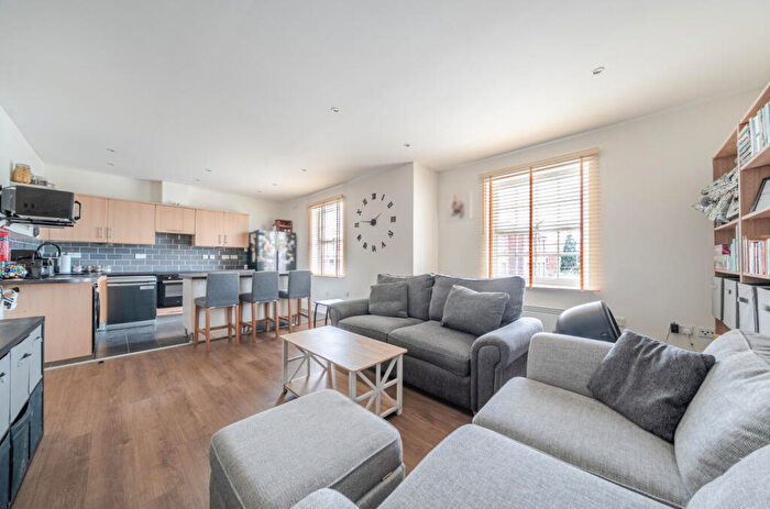 2 Bedroom Flat For Sale In Amberley Court, North Square, Knowle, Hampshire, PO17