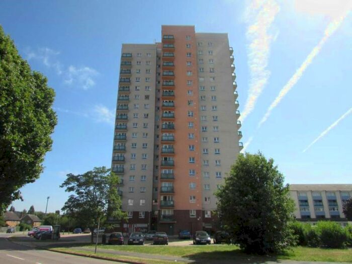 2 Bedroom Flat To Rent In Stratfield Road, Borehamwood, WD6