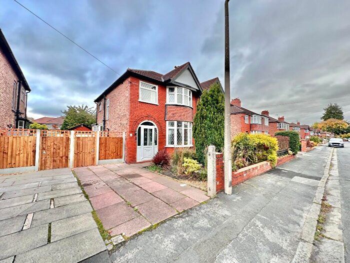 3 Bedroom Semi-Detached House To Rent In Mossdale Road, Sale, Greater Manchester, M33