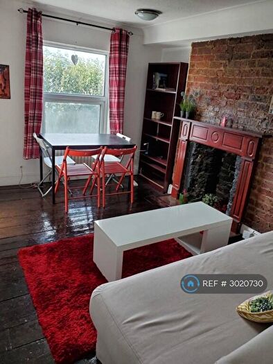 1 Bedroom Flat To Rent In Camden Street, London, NW1