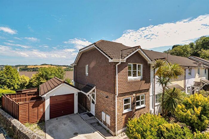 3 Bedroom End Of Terrace House For Sale In Biscombe Gardens, Saltash, PL12