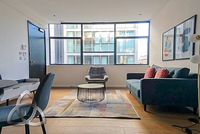 2 Bedroom Flat To Rent In Long Street, Hoxton, Shoreditch, E2