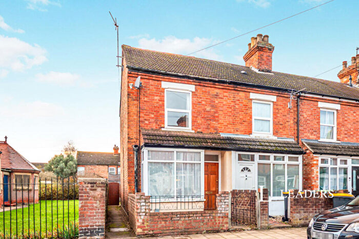 2 Bedroom House To Rent In Dunville Road, Bedford, Bedfordshire, MK40