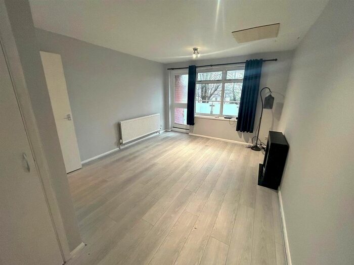 1 Bedroom Flat To Rent In Bronllys Place, Croesyceiliog, Cwmbran, NP44