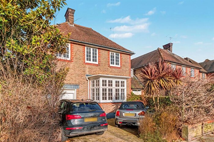 5 Bedroom Semi-Detached House For Sale In Anson Road, London, NW2