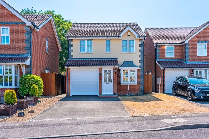 3 Bedroom Detached House For Sale In Bedgebury Close, Rochester, ME1