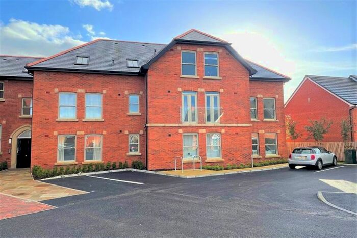 2 Bedroom Flat To Rent In Cherry Tree House, Hornbeam Close, Stockport, SK2