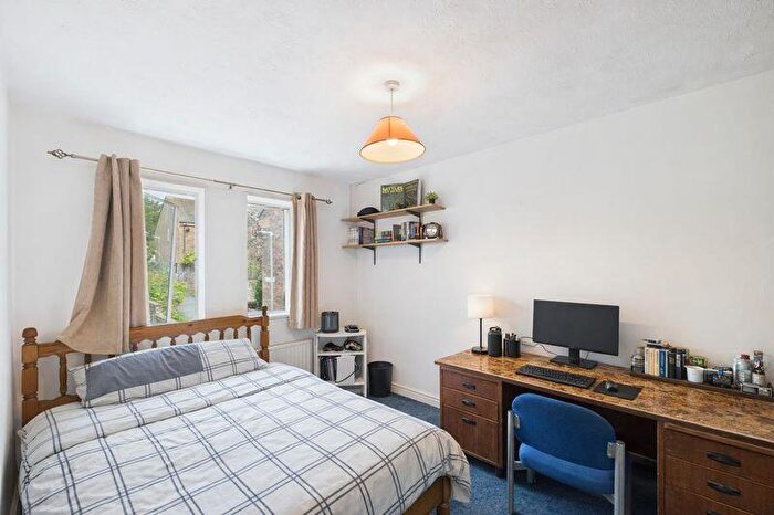 4 Bedroom Terraced House To Rent In Newhaven Street, Brighton, BN2