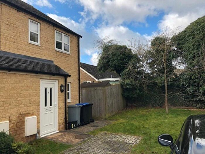 2 Bedroom End Of Terrace House To Rent In Huggett Close, Carterton, OX18