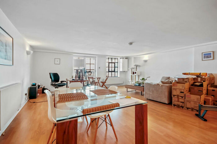 1 Bedroom Apartment To Rent In Merchant Court, Wapping Wall, Wapping, E1W