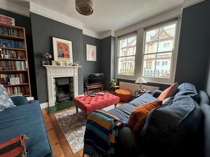 2 Bedroom Flat To Rent In Wooler Street, London, SE17