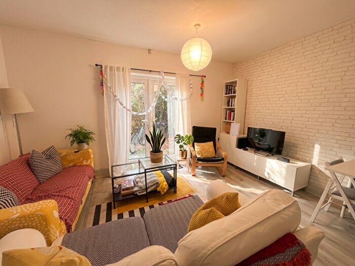 6 Bedroom House To Rent In Sherwin Road - Bed Ex Bills, Lenton, East Midlands, NG7