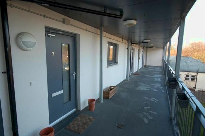 2 Bedroom Flat To Rent In Mcleod Street, Edinburgh, EH11