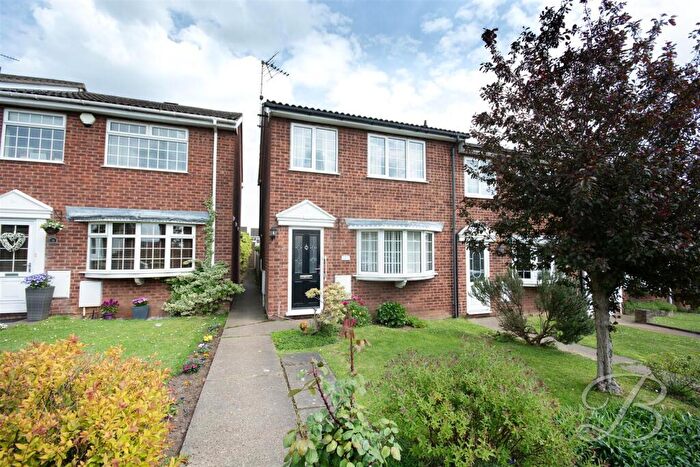 3 Bedroom End Of Terrace House For Sale In Seaforth Square, Mansfield, NG19