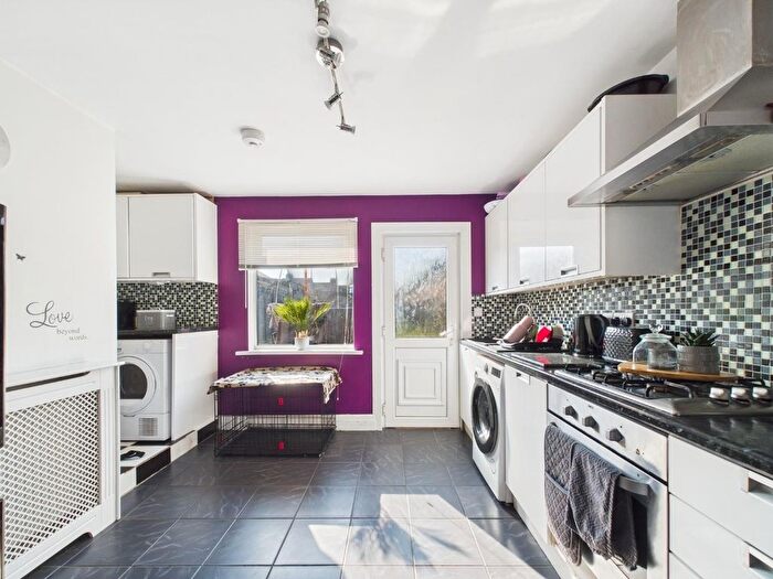 2 Bedroom Terraced House For Sale In Alton Rise, Matlock, DE4