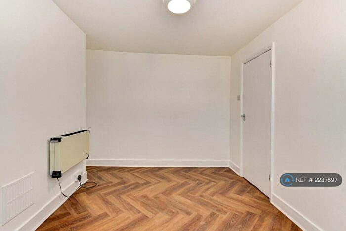 1 Bedroom Penthouse To Rent In Brighton And Hove, Brighton, BN1