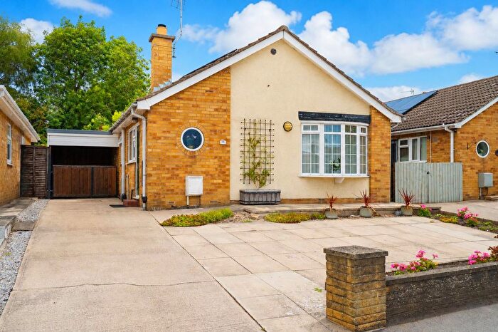 2 Bedroom Country House For Sale In North Moor Road, York, YO32