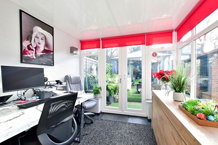 3 Bedroom Terraced House For Sale In The Gossamers, Watford, WD25