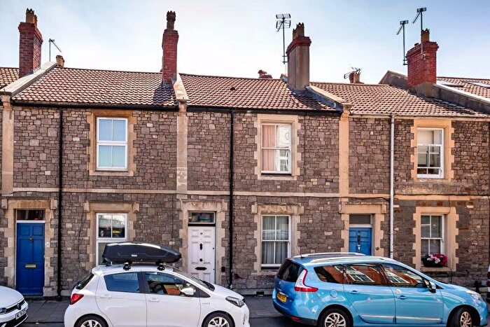 2 Bedroom Terraced House For Sale In North View | Westbury Park, BS6